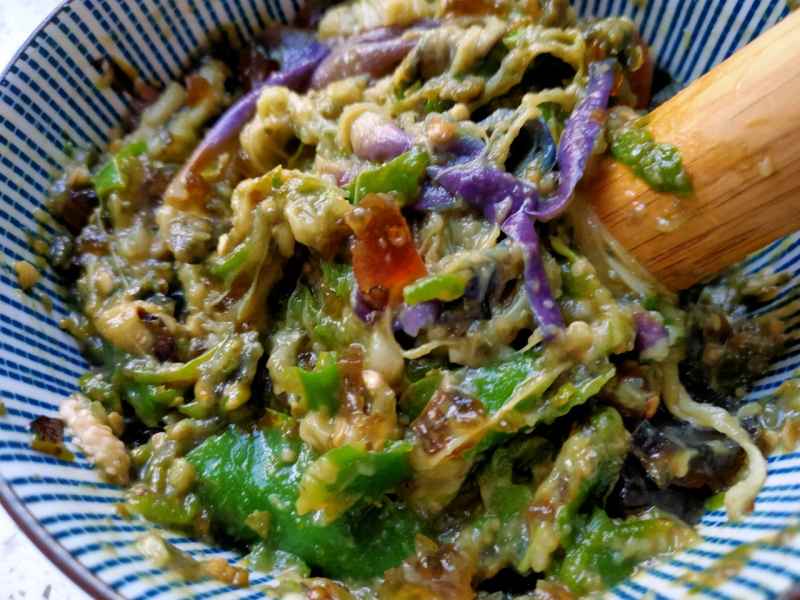 湘菜擂辣椒皮蛋茄子