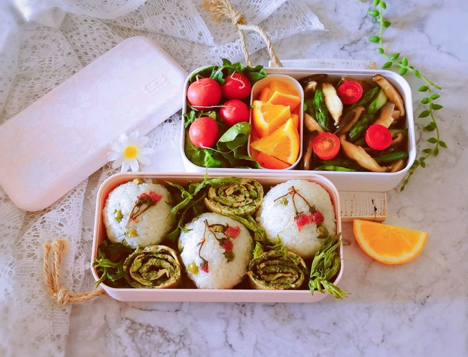 芦笋香菇+豌豆饭团便当